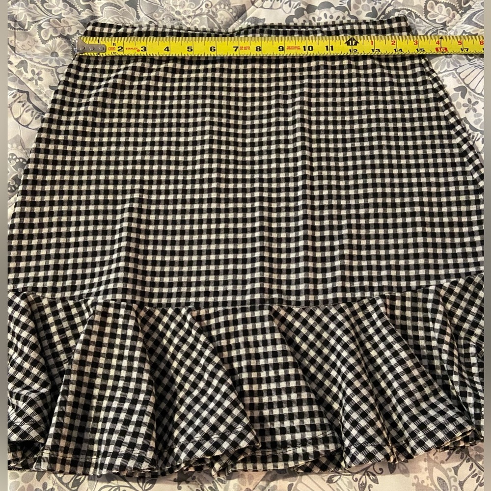 LOFT BLACK AND WHITE ELASTIC WAIST CHECKERED RUFFLE FLOUNCE SKIRT SIZE SMALL - Picture 4 of 8